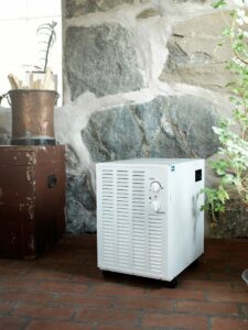 Luftentfeuchter Keller Gerät mit geringem wenig Stromverbrauch